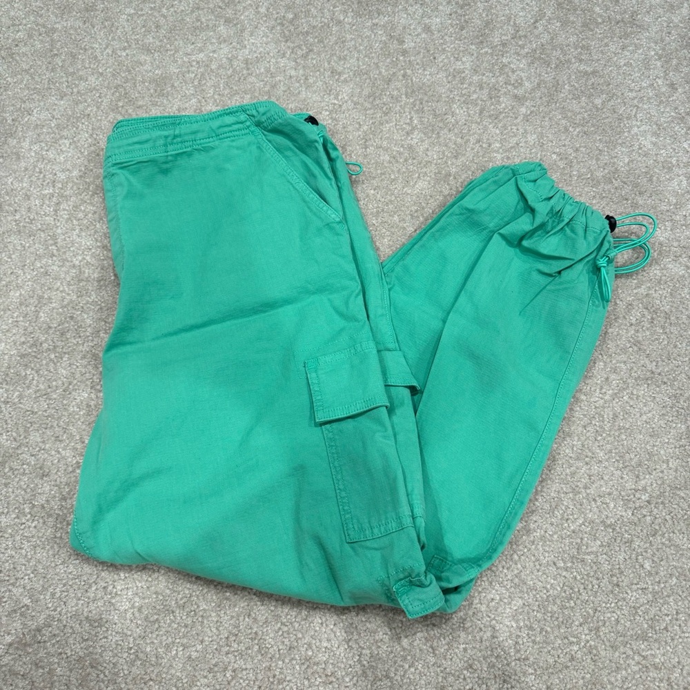 SO High Rise Parachute Cargo Pants in Green